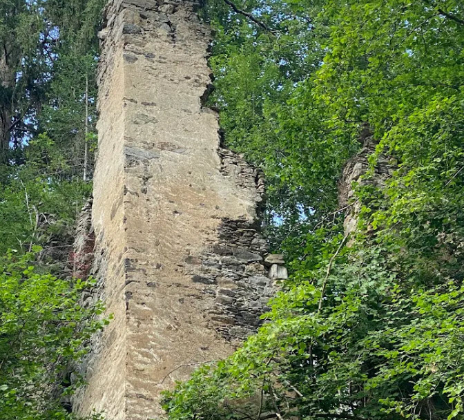 Burg- und Schlossruine Wullroß, Weitensfeld im Gurktal, Austria, Austria